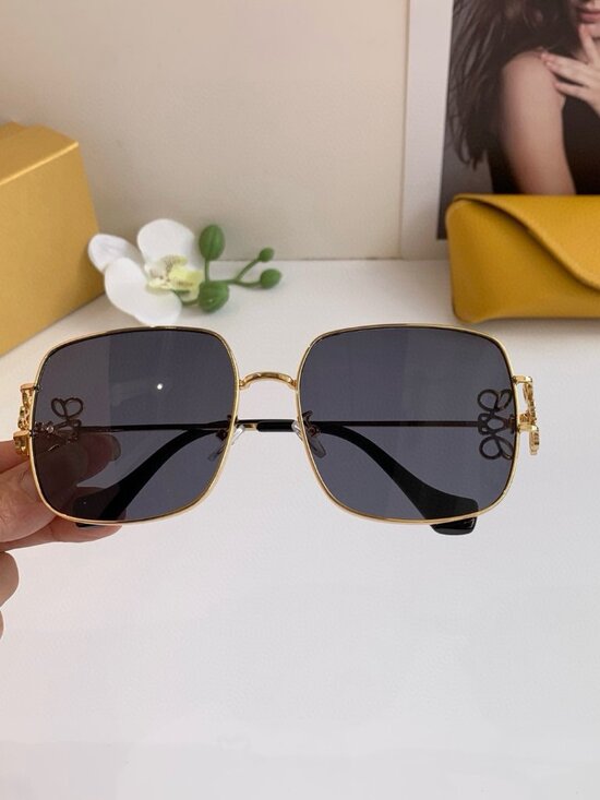 ✅NWT Authentic Loewe Sunglasses main image 6